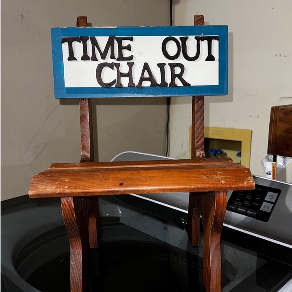 Vintage Wooden Time Out Todder/Kids Chair - Picture 3 of 10